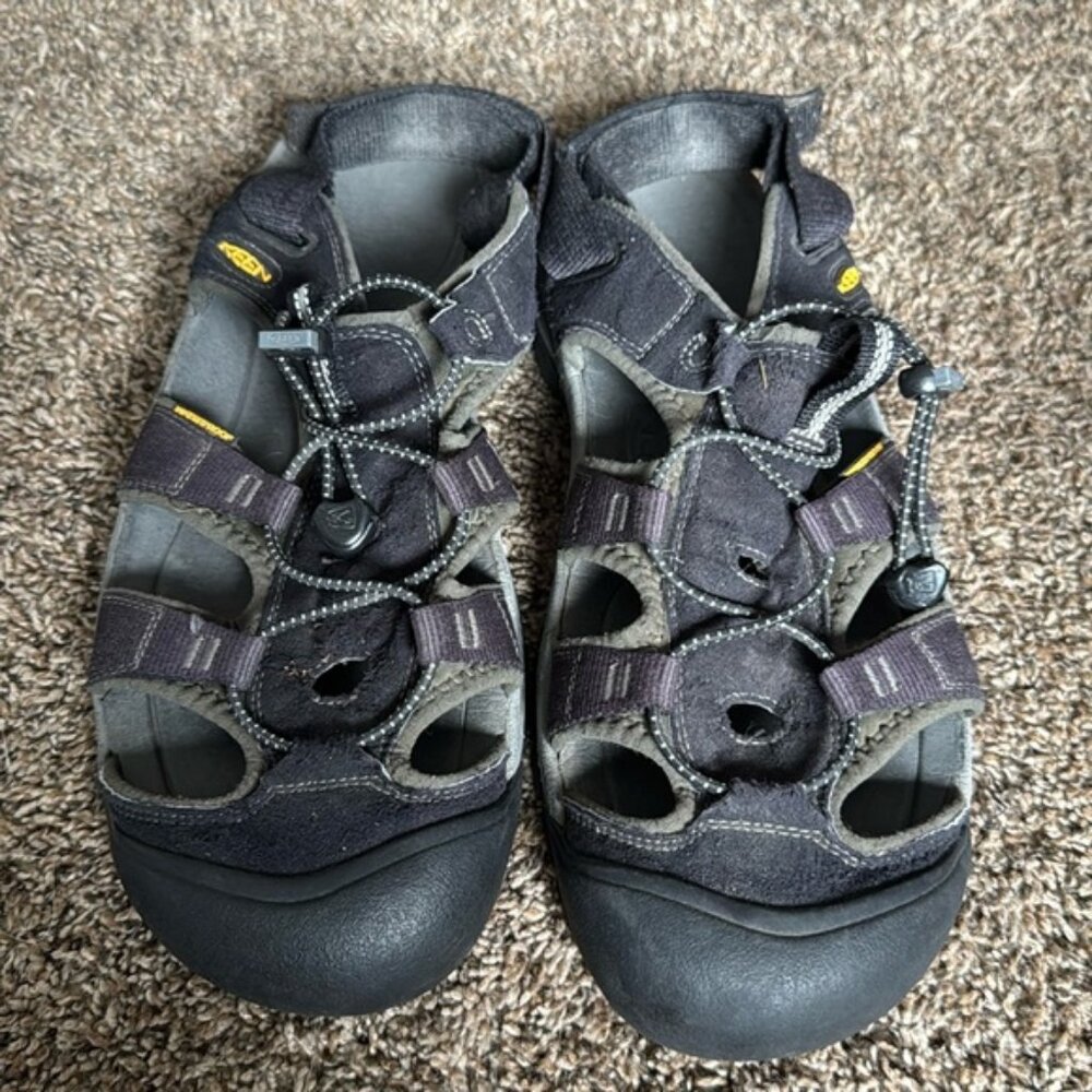 Mens KEEN Sandals Size APPROX 10 - 10 1/2 Waterproof Navy Blue